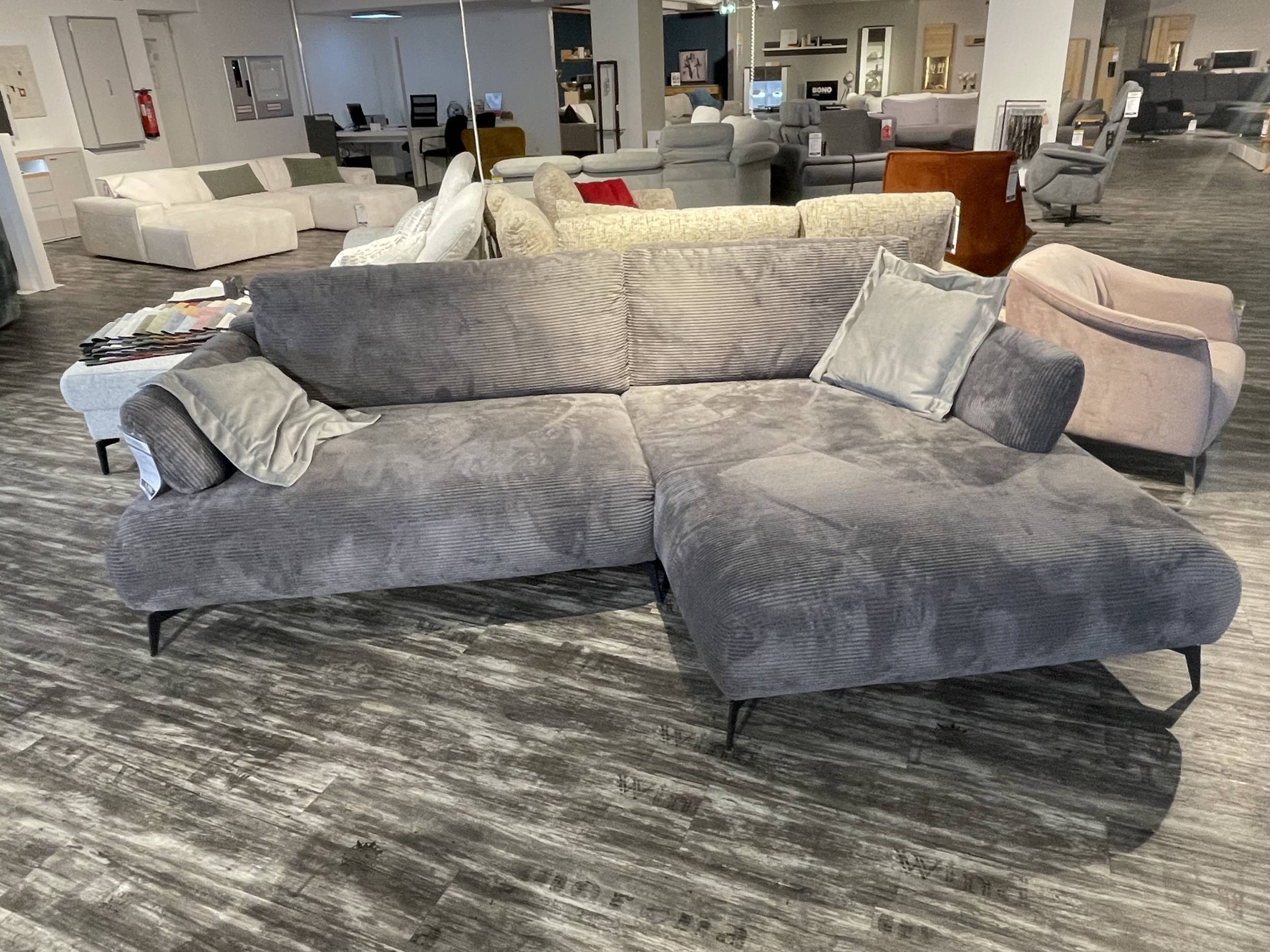 Wohnlandschaft 8112800007
