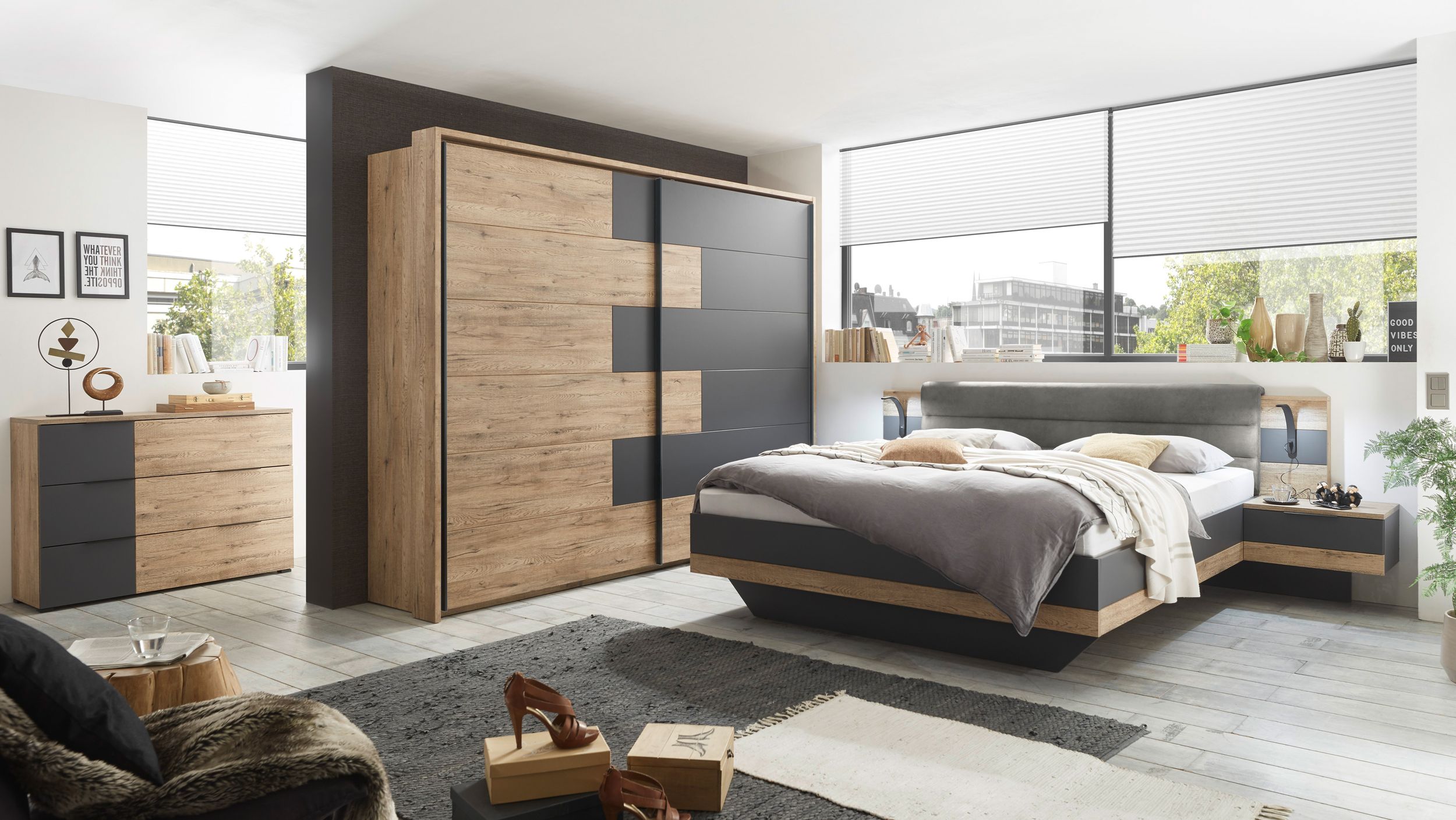 Bettgestell mit 2 Nachtkommoden 8092300084
