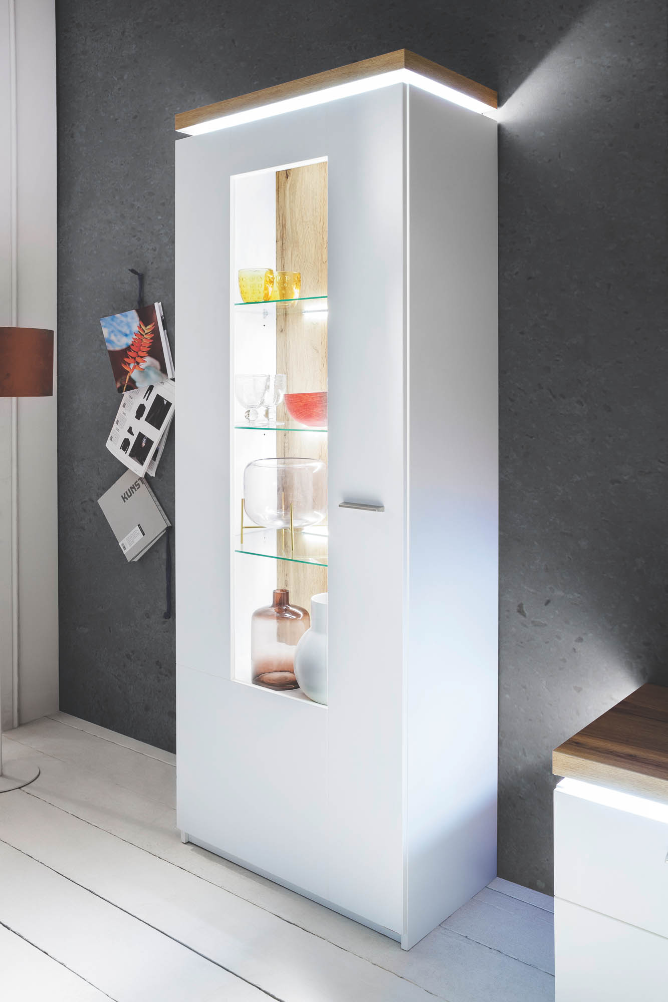 Vitrine links 8092800190