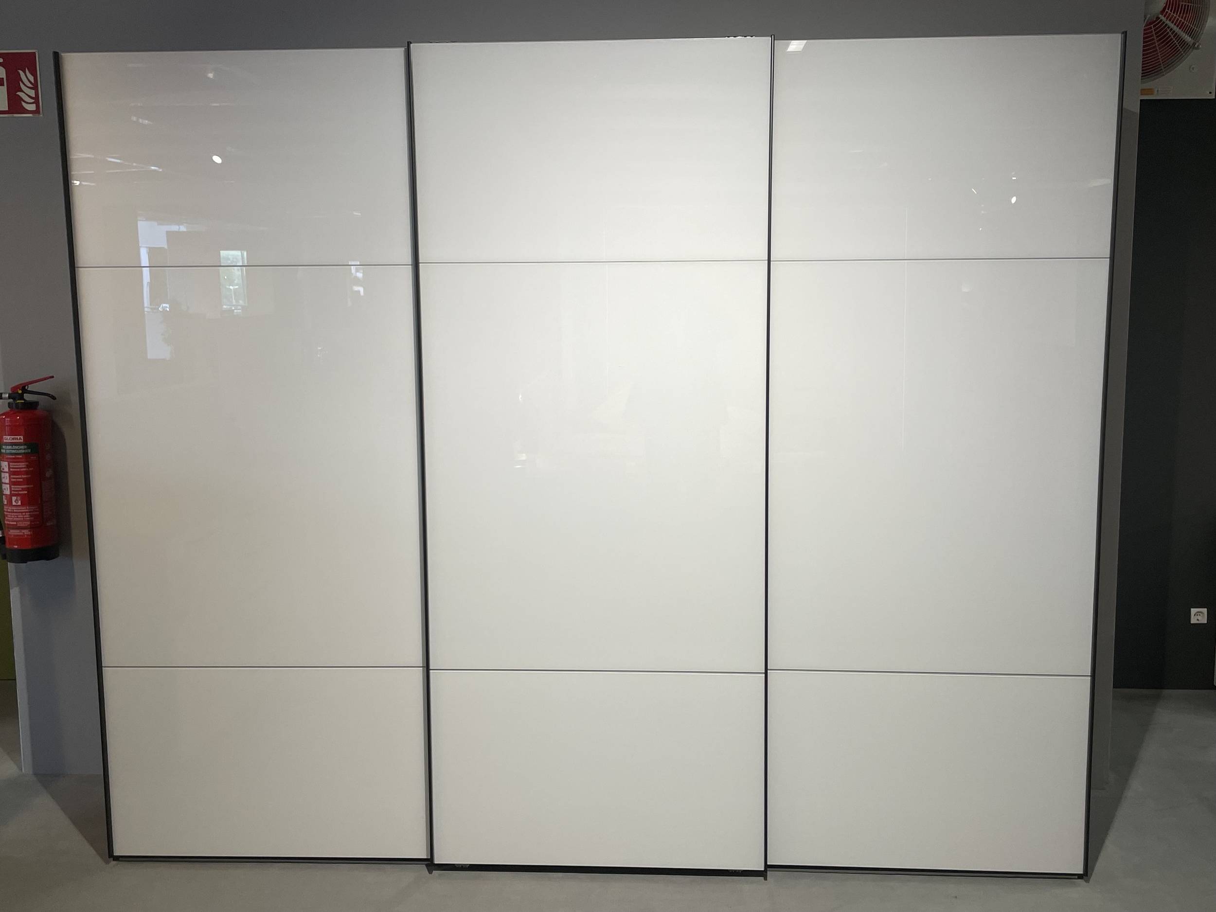 Schwebetürenschrank 8108100238