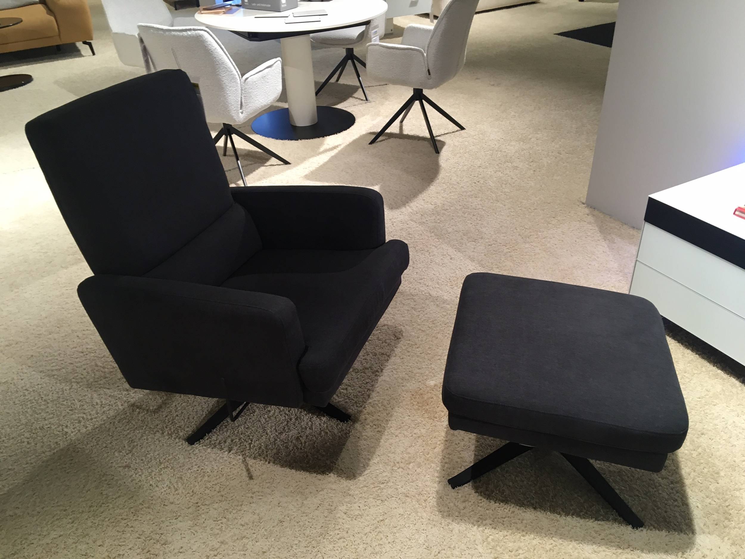 Einzelsessel, drehbar MR 4585 [Musterring]