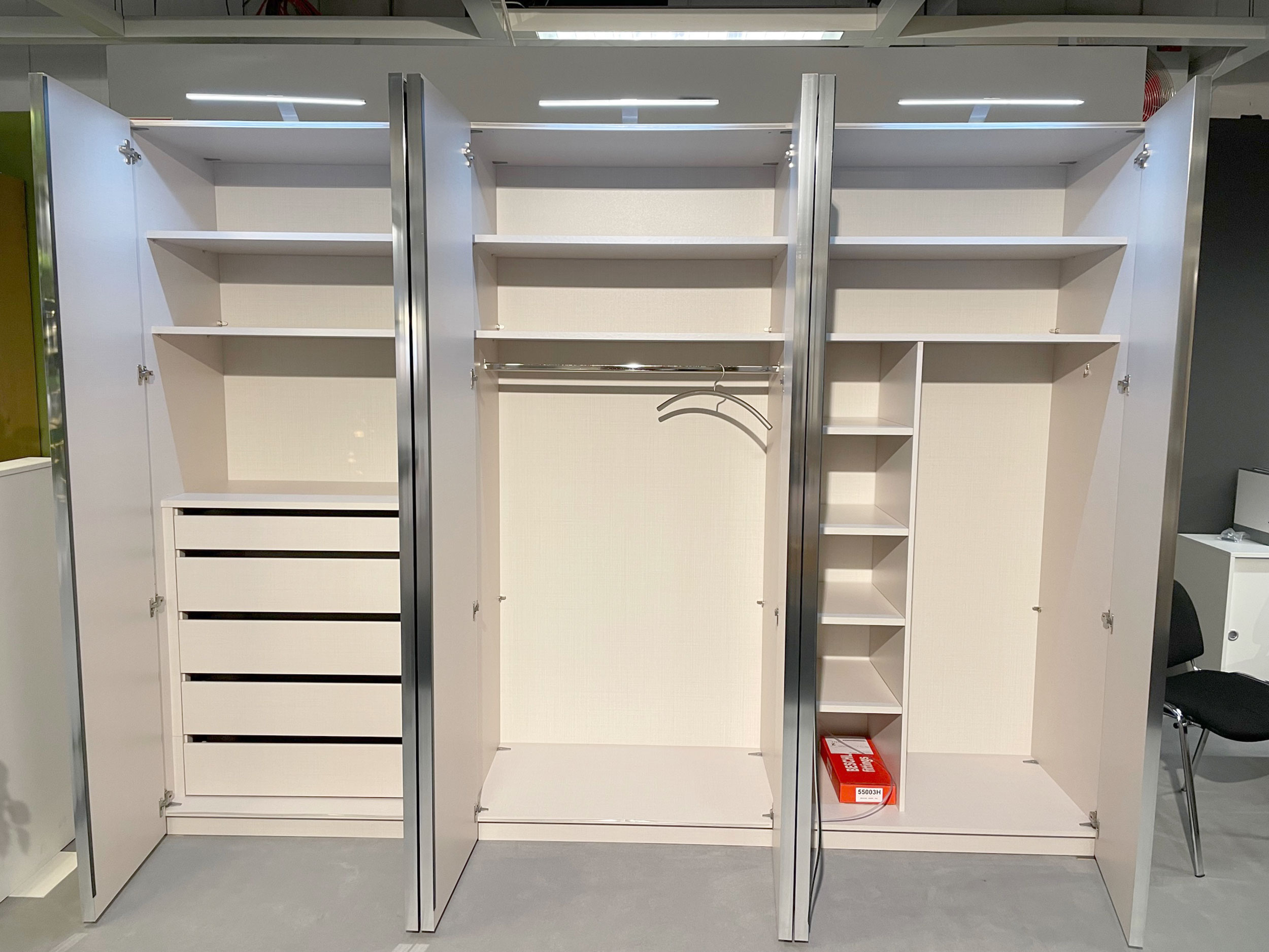 Drehtürenschrank 7014100180