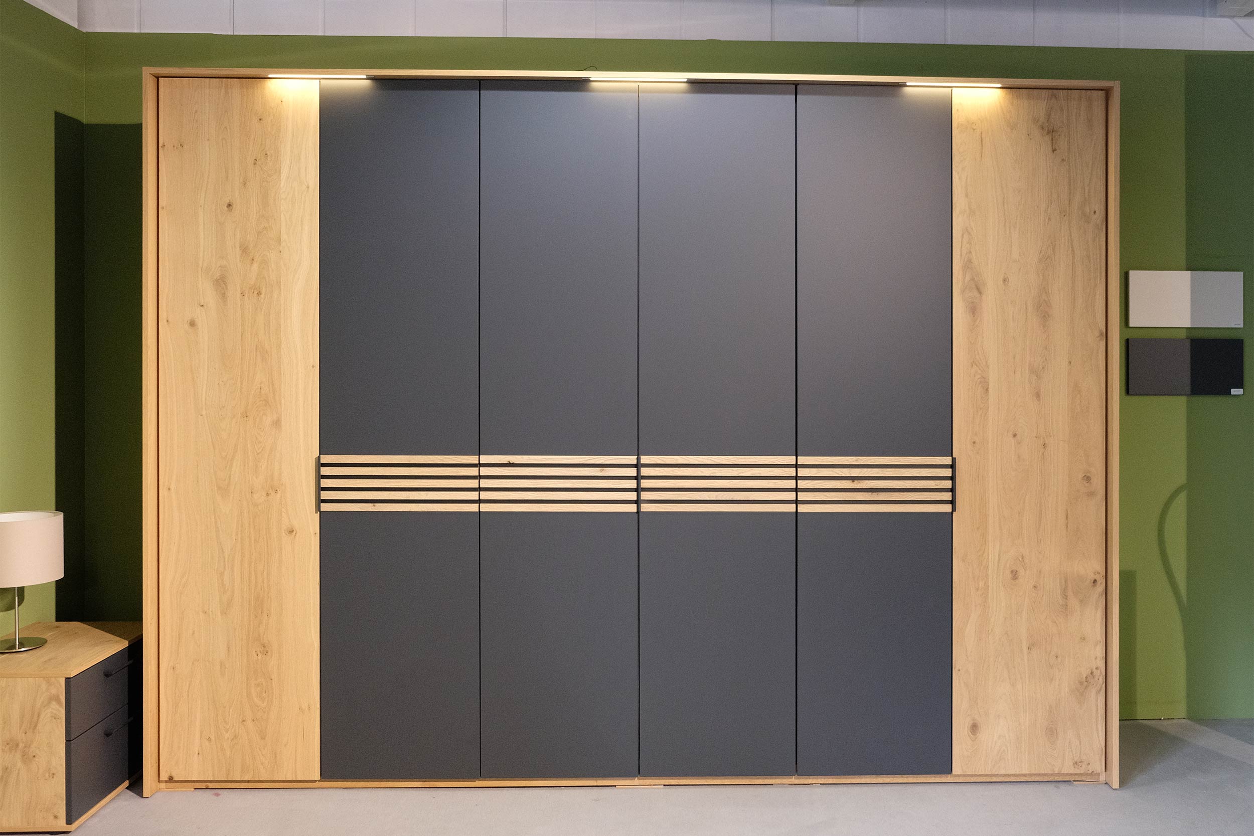 Drehtürenschrank 8080700102