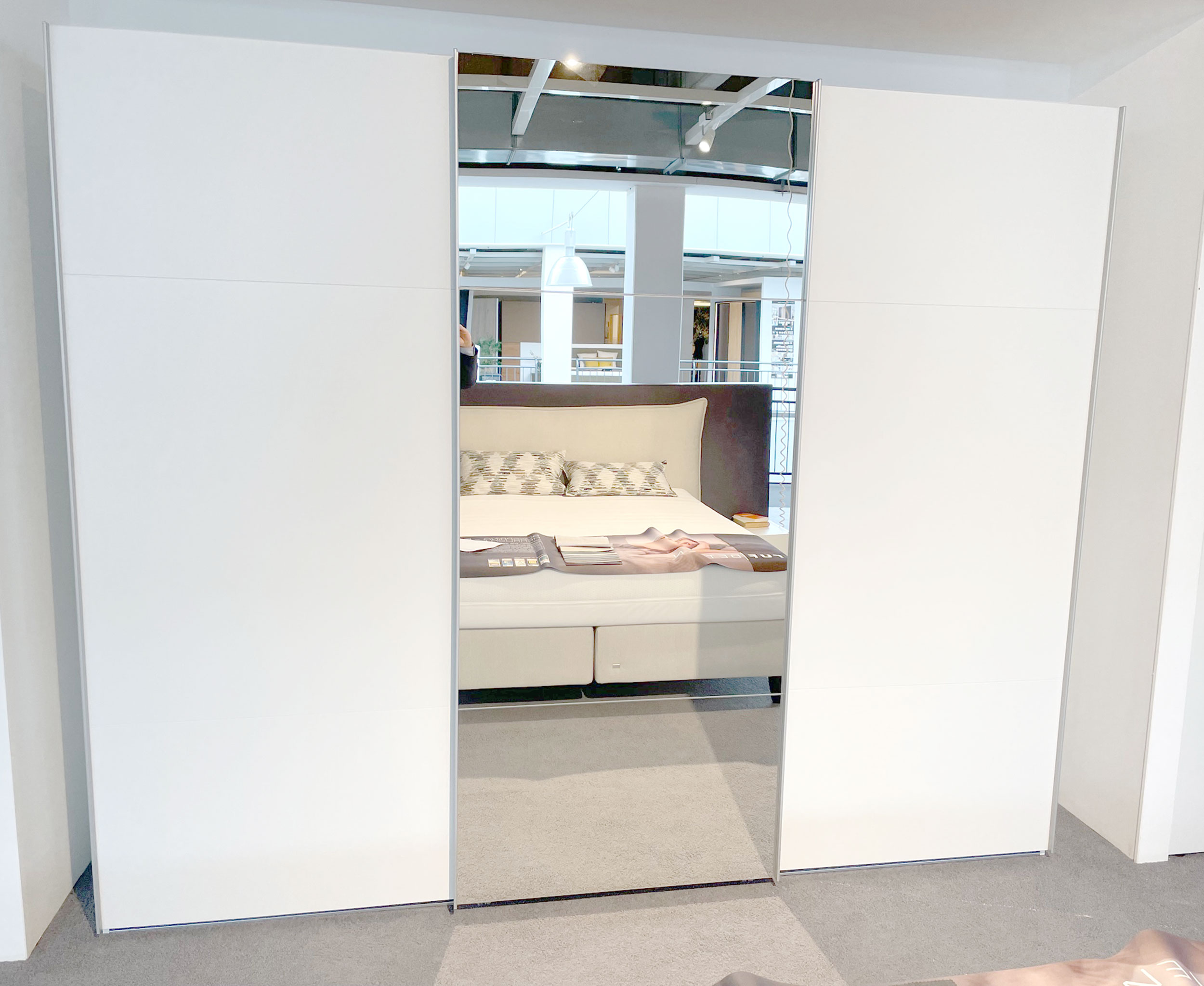 Schwebetürenschrank 8108100216