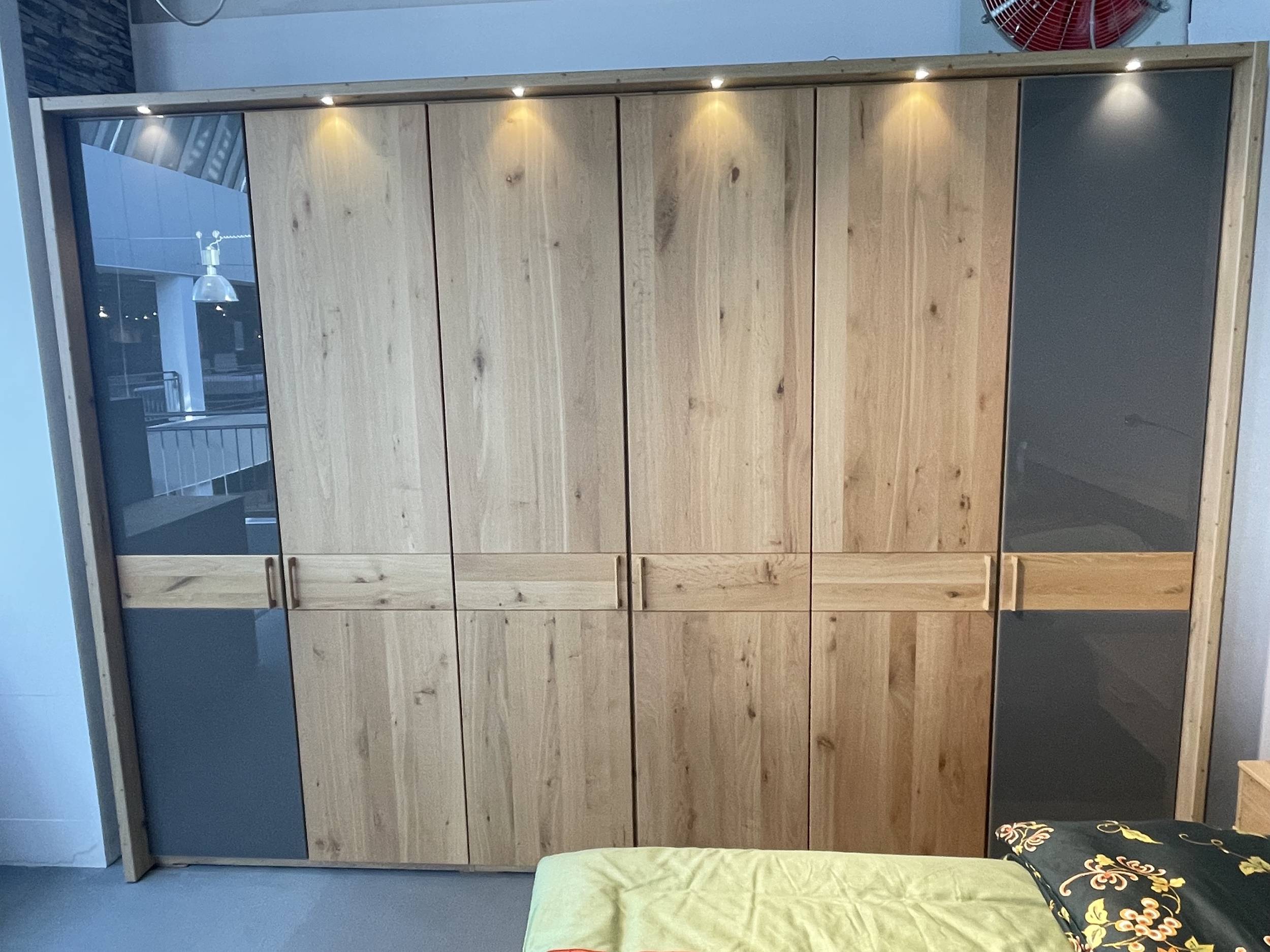 Drehtürenschrank 7055800201