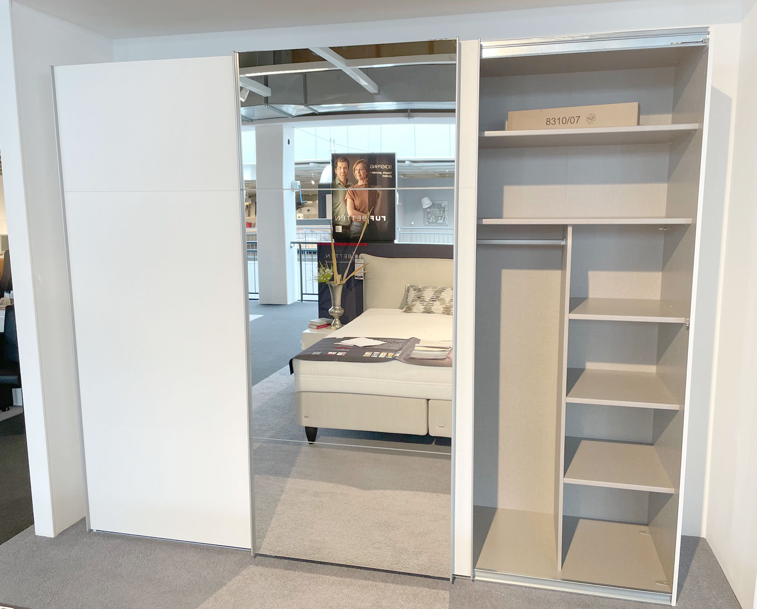 Schwebetürenschrank 8108100216