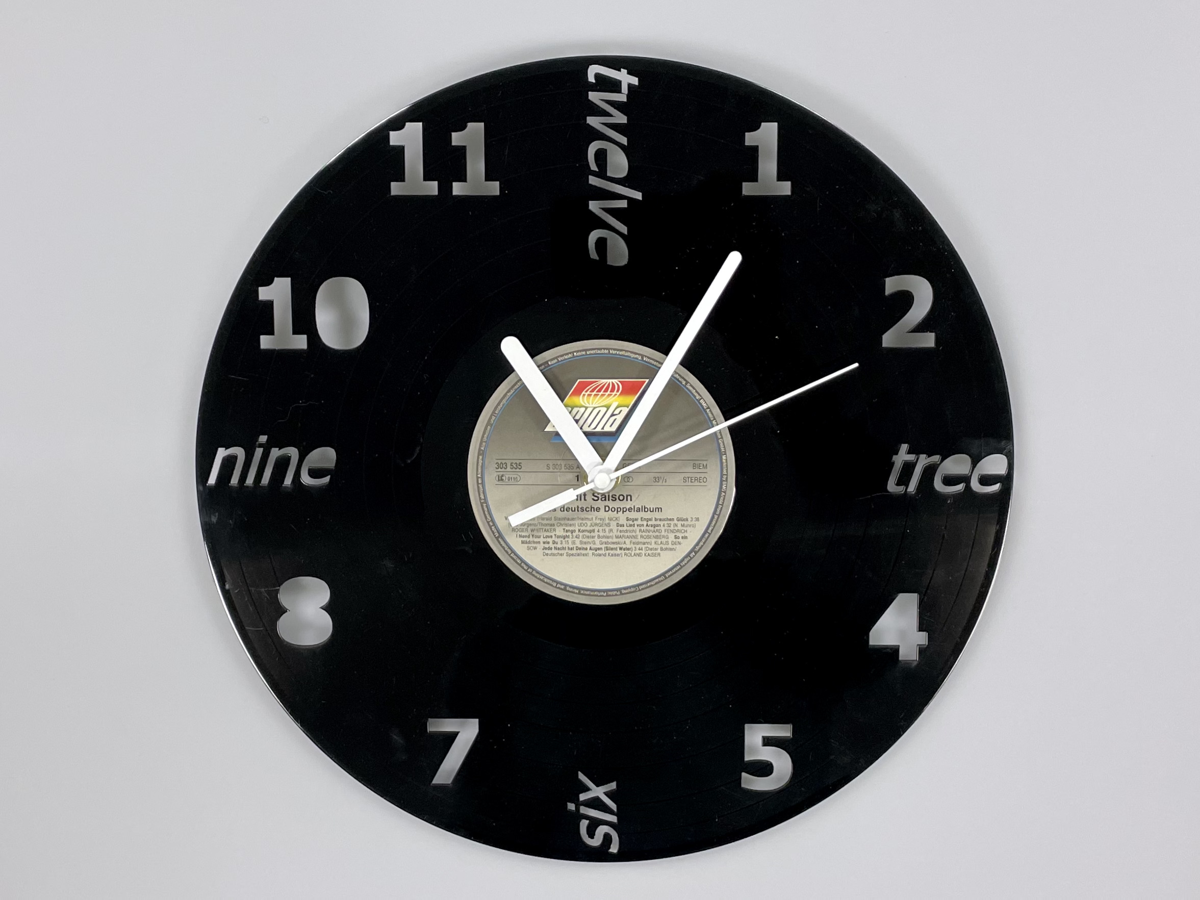 Wanduhr TEXT NUMBERS VINYL [fabb37 LASER]