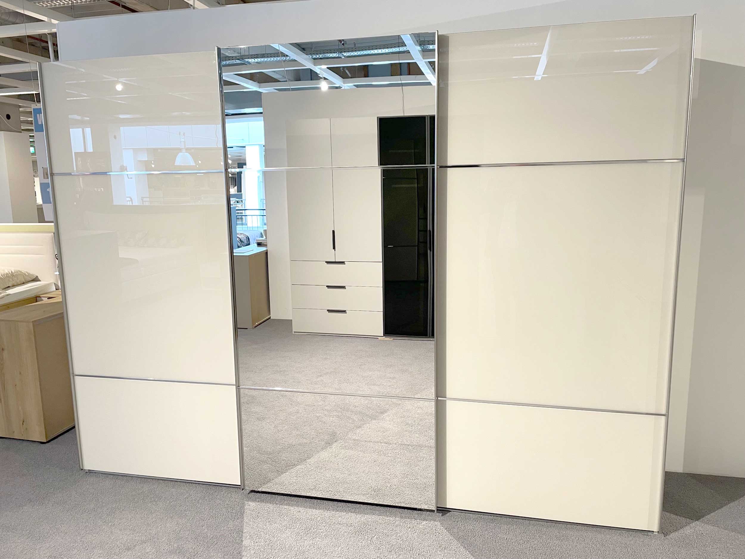 Schwebetürenschrank 8108100173