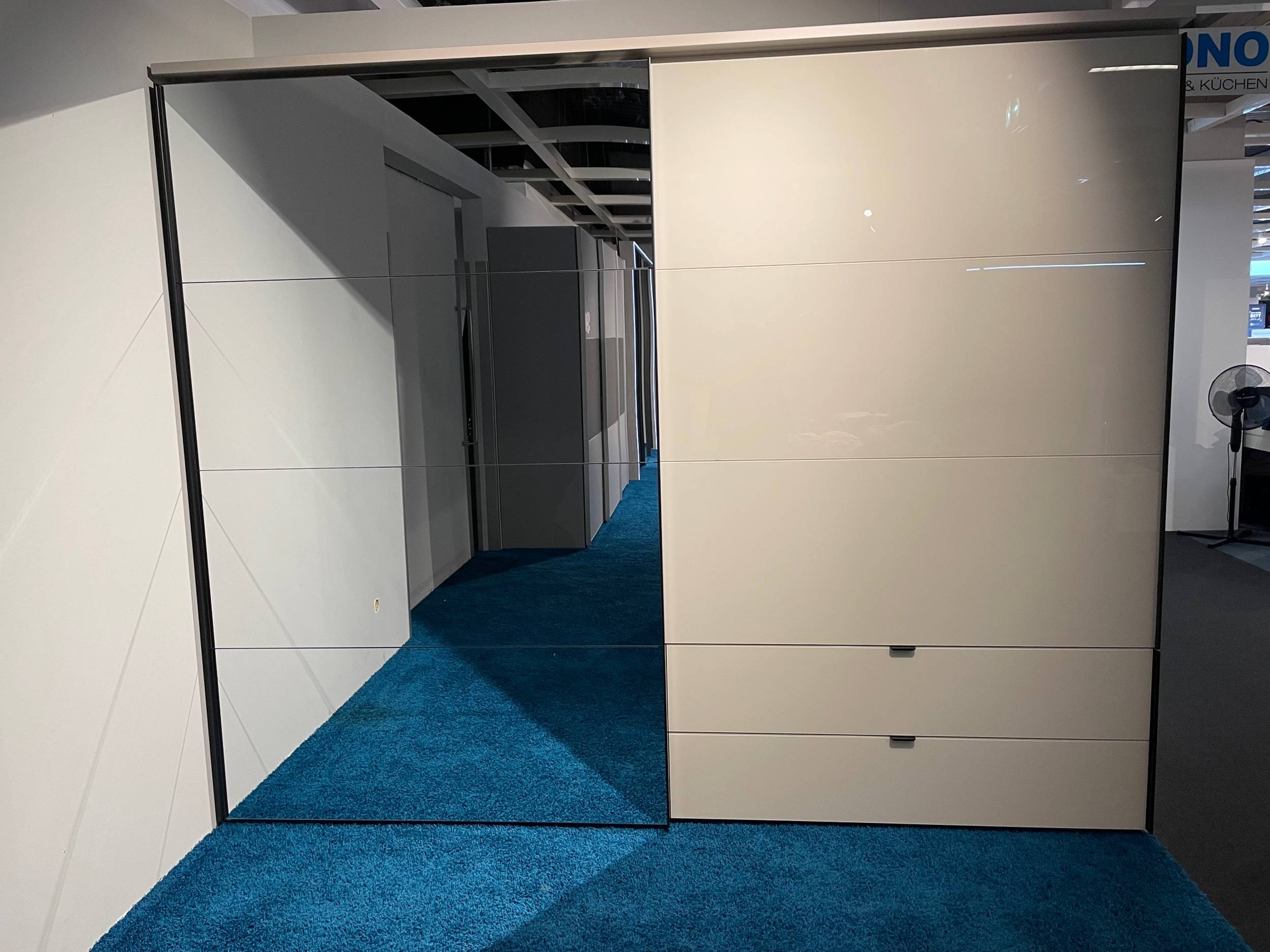 Schwebetürenschrank 7014100251