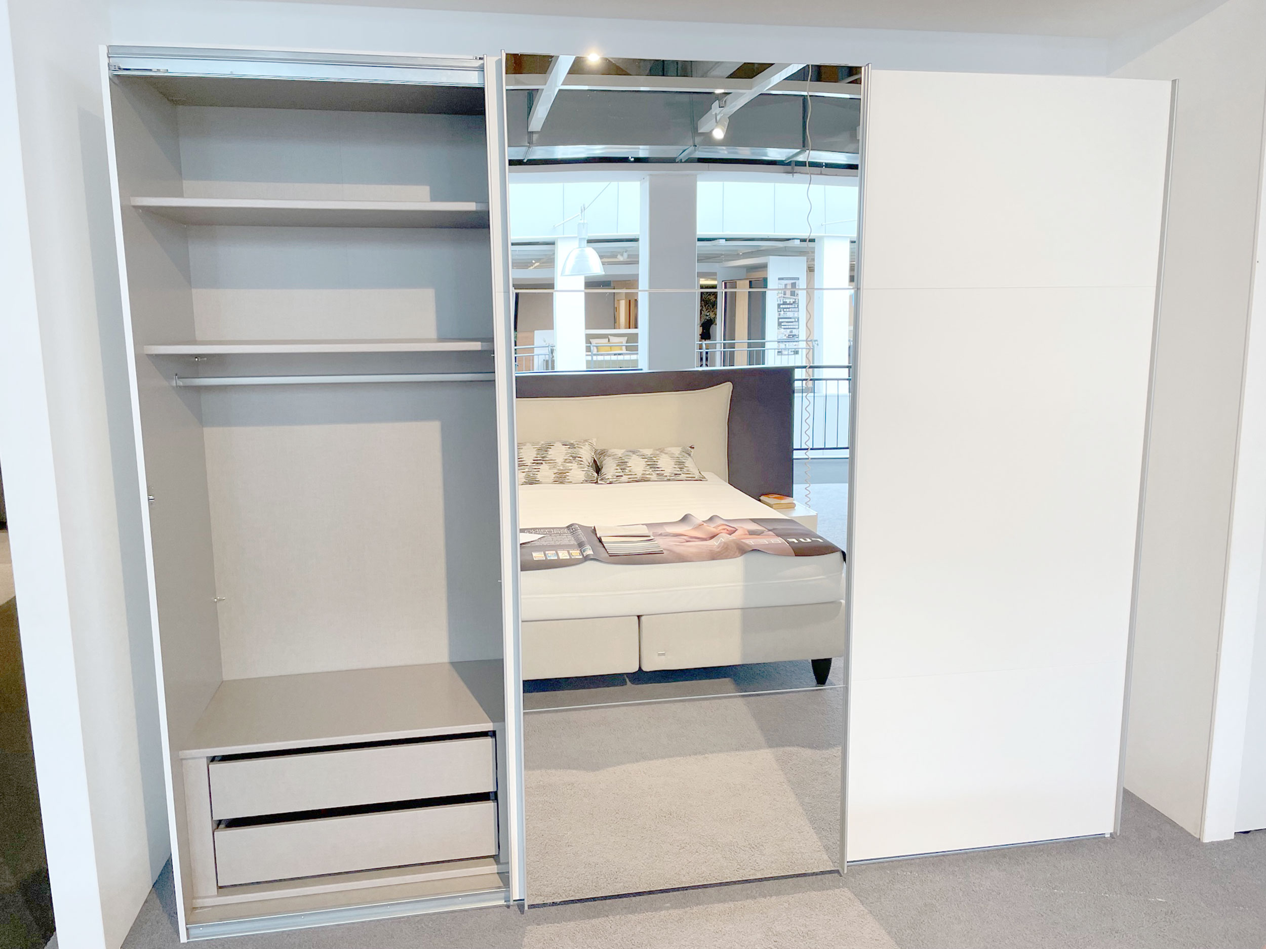 Schwebetürenschrank 8108100216