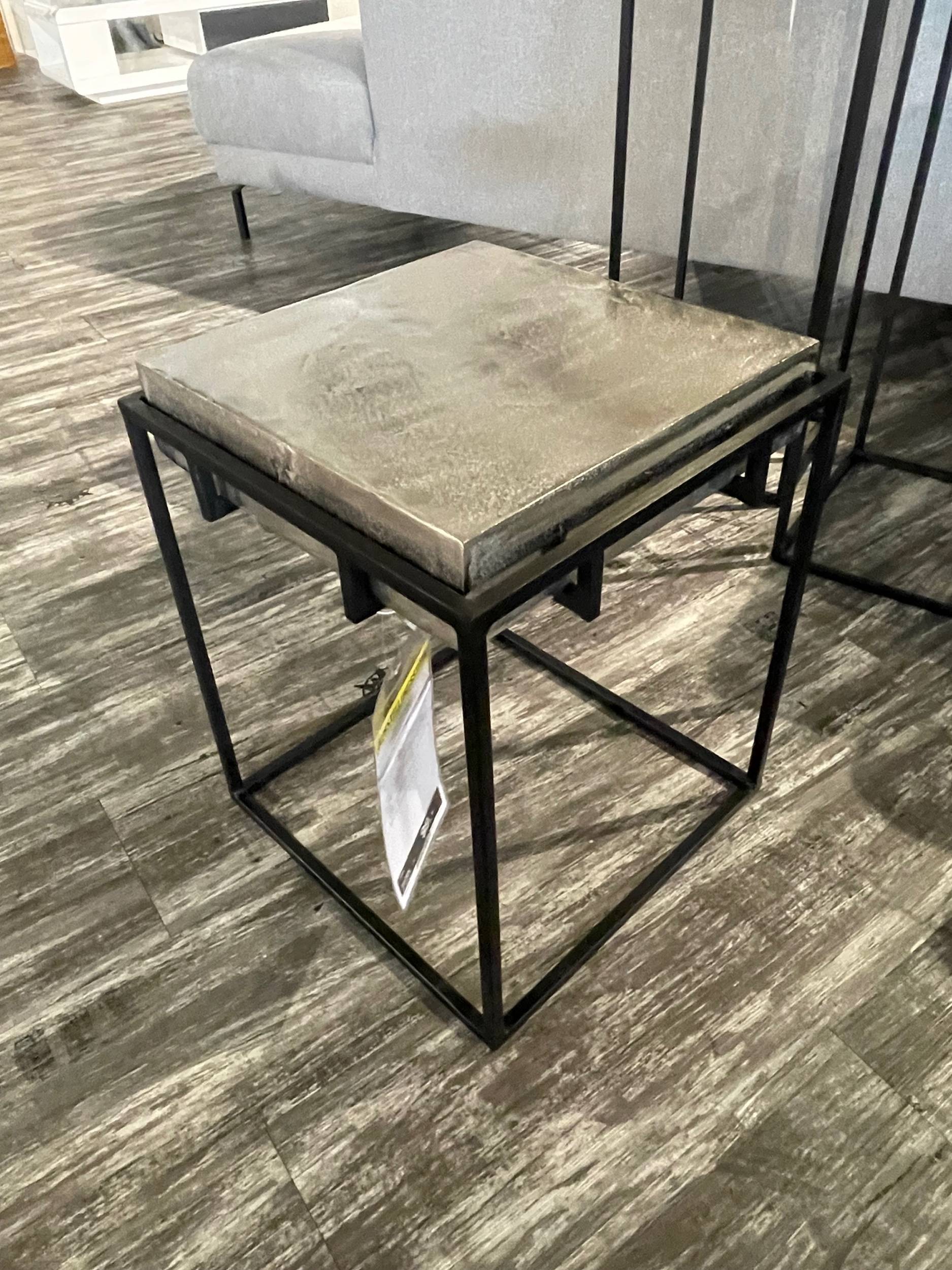 Beistelltisch 8104500038