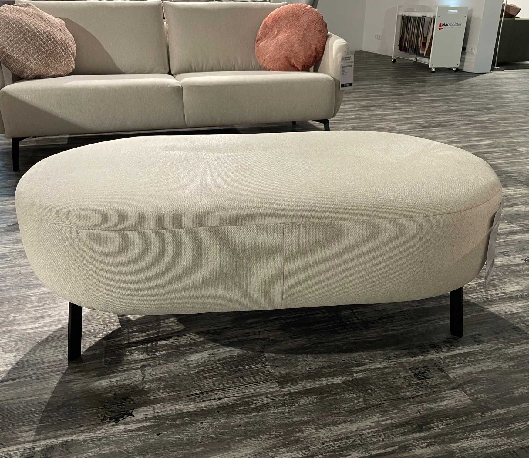 Hocker, oval NIMBA [Stilecht]