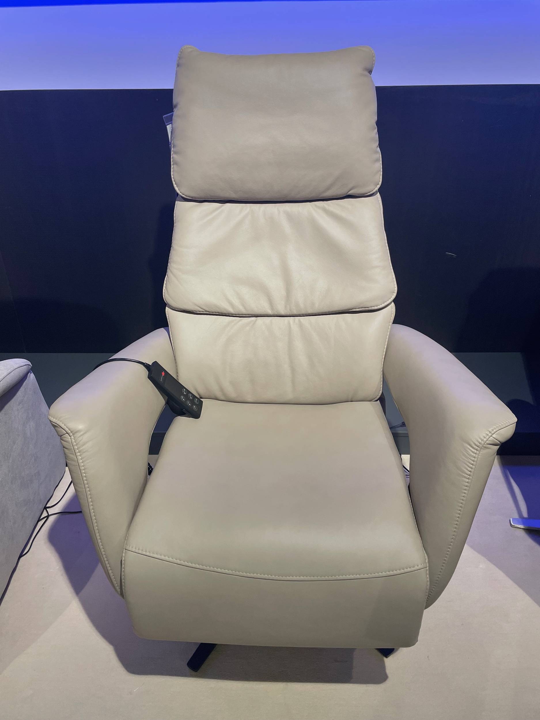 Relaxsessel, bodenfrei HUGO-XTRALARGE [Planpolster]