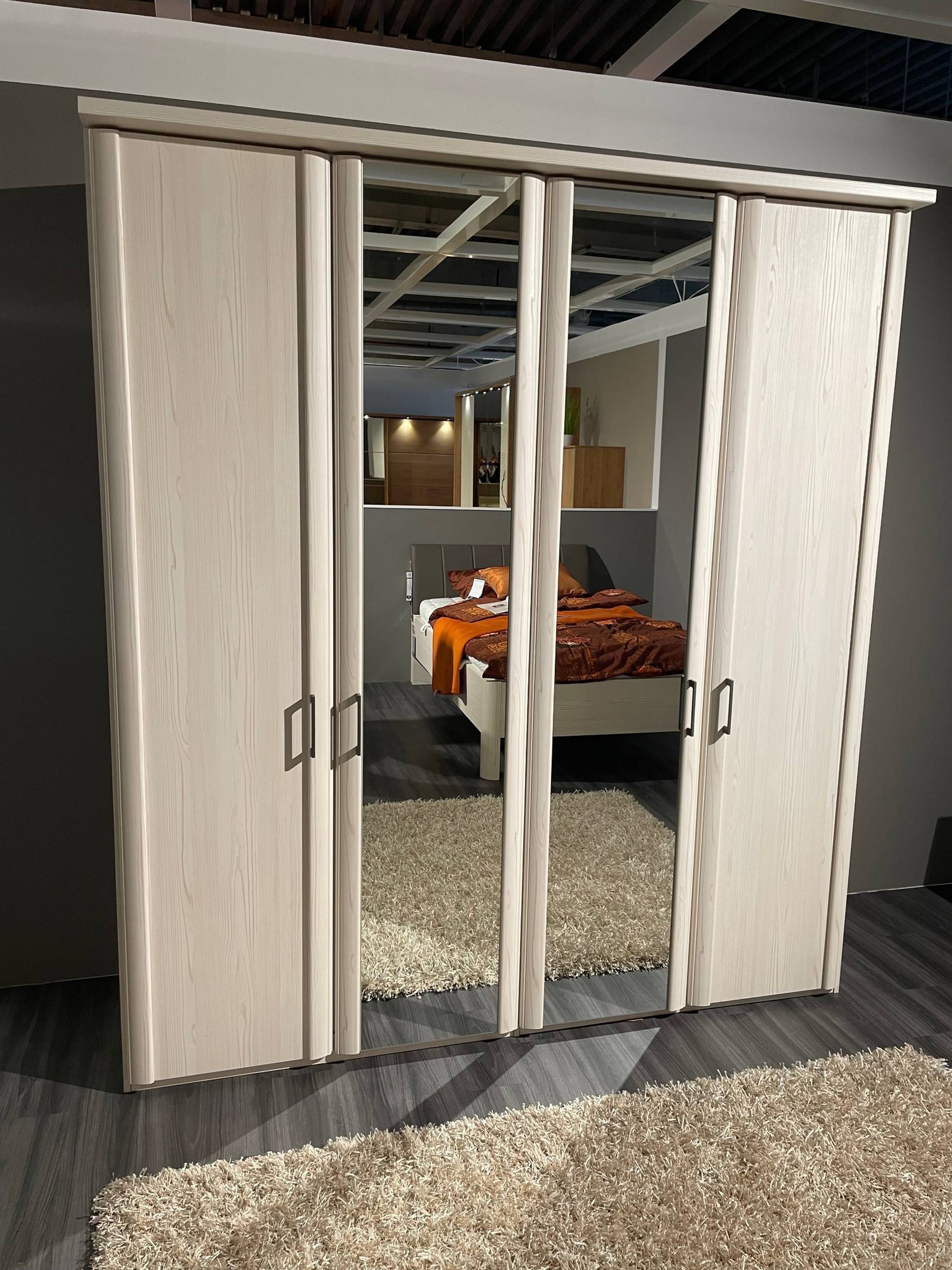 Drehtürenschrank 7055800339