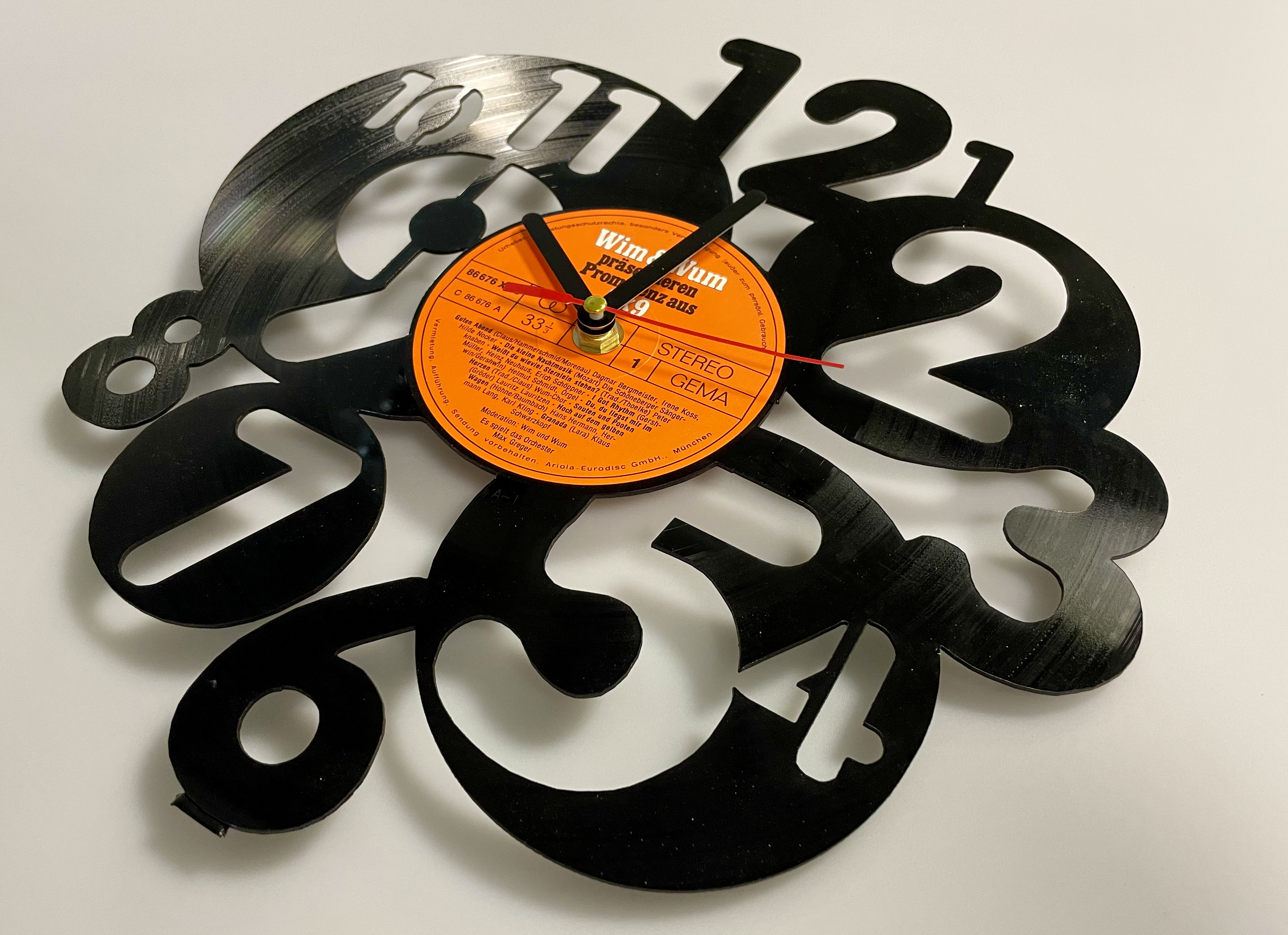 Wanduhr CIRCLE NUMBERS VINYL [fabb37 LASER]