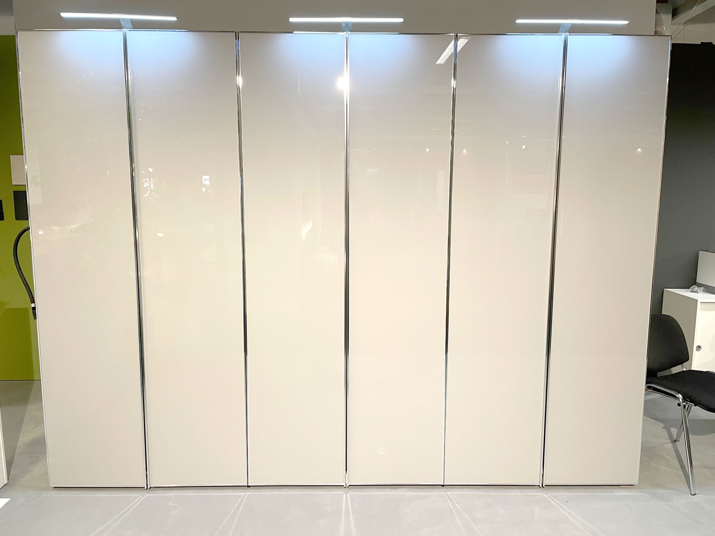 Drehtürenschrank 7014100180
