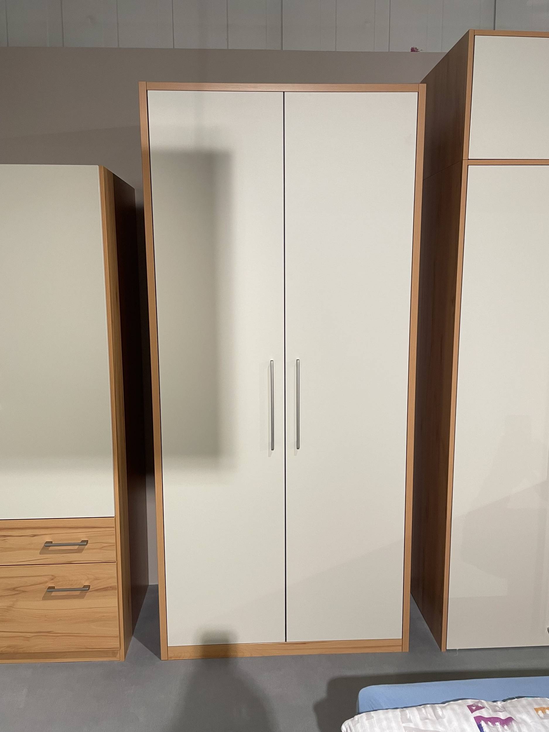 Drehtürenschrank 8113600007